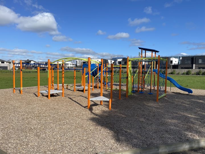 Keysborough Gardens Primary School – Senior Playground