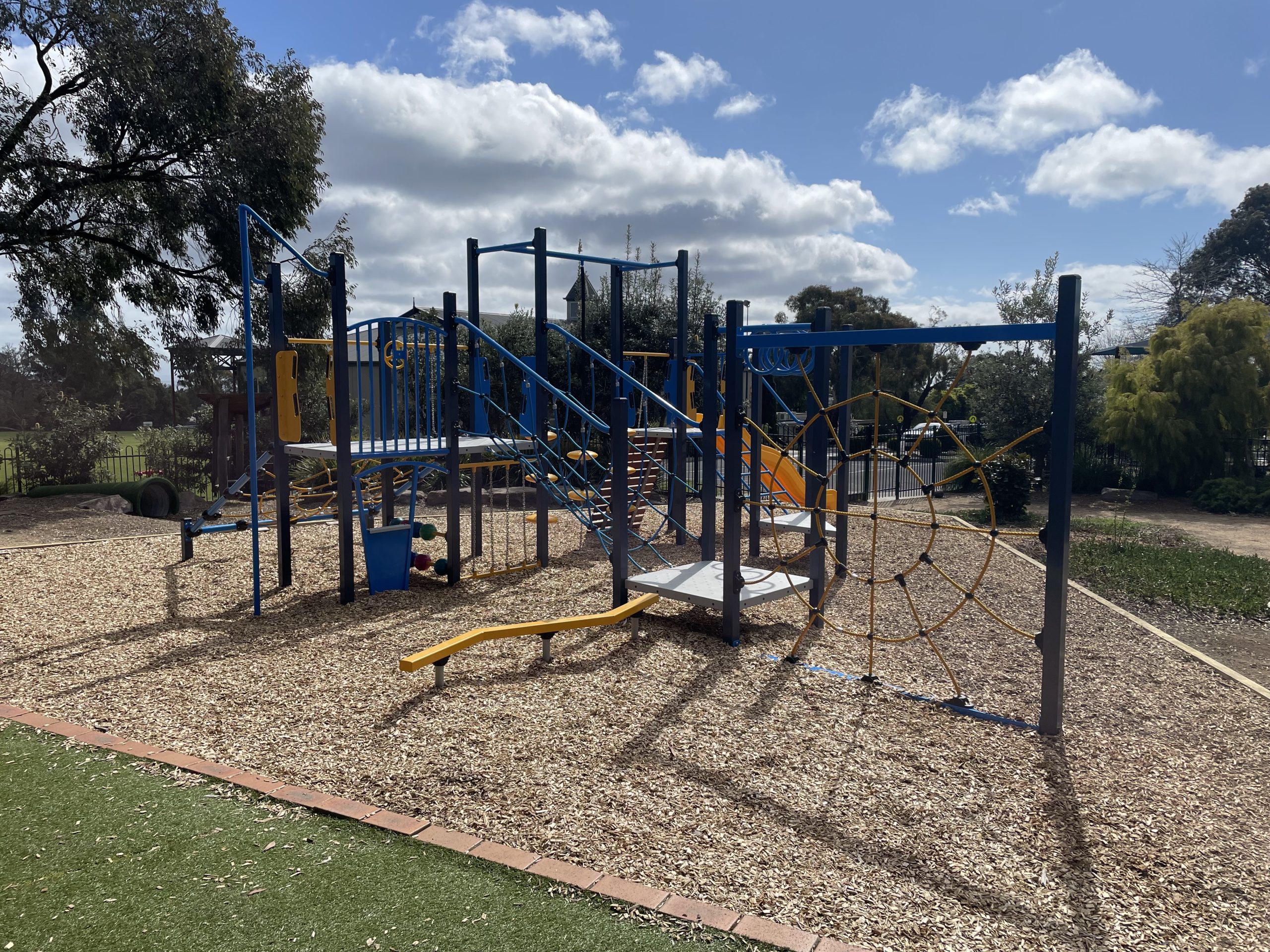 Peninsula Grammar School, Mount Eliza - Junior Playground | Safe Play ...